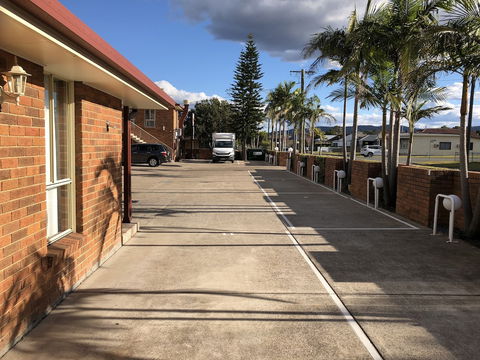 Aussie Rest Motel - Sunshine Coast Guide 3