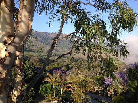 Highwood Park B & B Guest Lodge - Sunshine Coast Guide 6