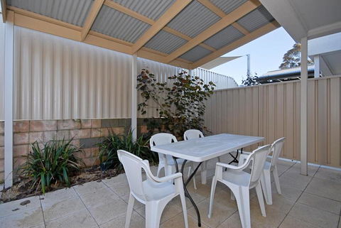 The Block Views Apartments Victor Harbor - Sunshine Coast Guide 6