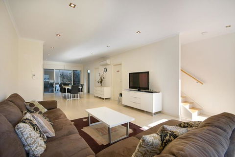 The Block Views Apartments Victor Harbor - Sunshine Coast Guide 2