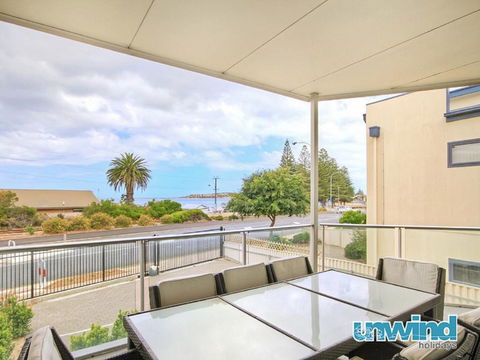The Block Views Apartments Victor Harbor - Sunshine Coast Guide 5