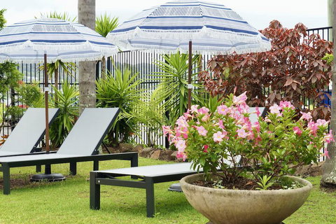 The Esplanade Motel - Sunshine Coast Guide 1