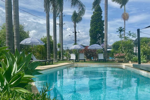 The Esplanade Motel - Sunshine Coast Guide 2