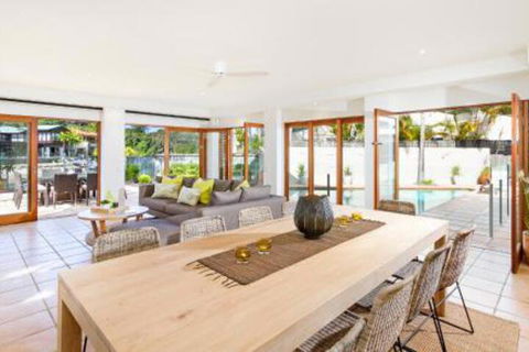 15 Cooran Court - Sunshine Coast Guide 5