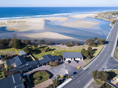 Pelican Sands Scamander - Sunshine Coast Guide 2