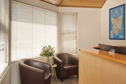 Elphin Motel & Serviced Apartments - Sunshine Coast Guide 0