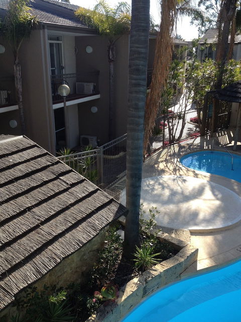 Mandurah Motel And Apartments - Sunshine Coast Guide 1