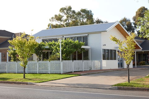 The Horatio - Suites & Motel - Sunshine Coast Guide 1