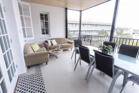 Carrington Manor - Sunshine Coast Guide 4