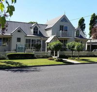 Creek Cottage Bed  Breakfast - Sunshine Coast Guide