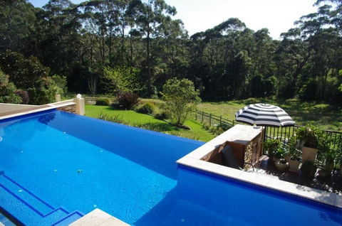 The Ridge Retreat At Mollymook - Sunshine Coast Guide 1