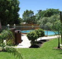 Sanctuary Park Motel - Sunshine Coast Guide
