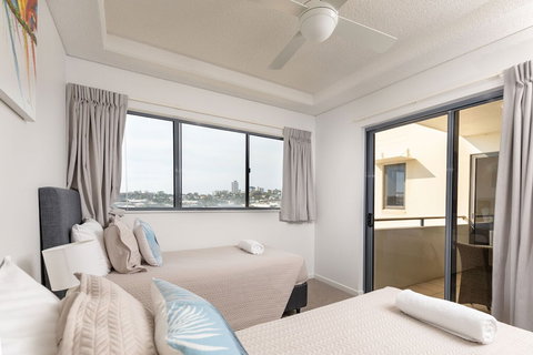 The Waterford Prestige Apartments - Sunshine Coast Guide 2