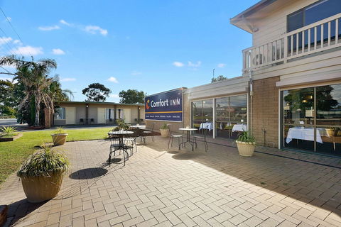 Comfort Inn Flinders On Main - Sunshine Coast Guide 1
