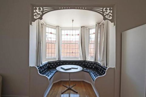Arch On Mellool - Sunshine Coast Guide 0