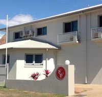 Castle Crest Motel - Sunshine Coast Guide