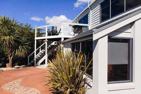 Beach Break - Sunshine Coast Guide 3