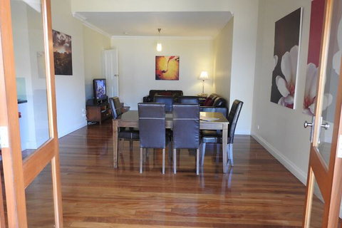 A Secret Garden - Sunshine Coast Guide 2