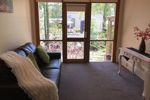 A Secret Garden - Sunshine Coast Guide 1