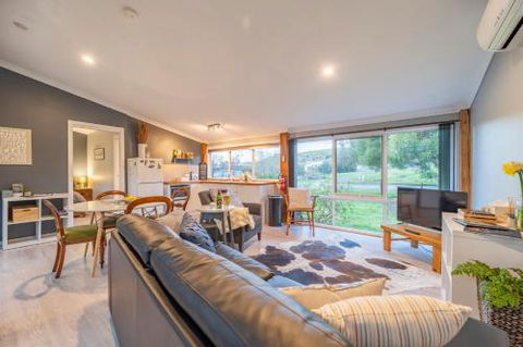 Platypus Waters B & B - Sunshine Coast Guide 5