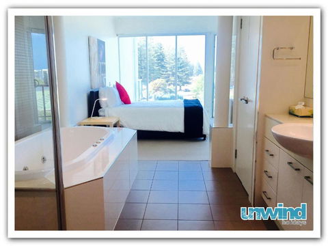 Gallery Resort Apartments - Sunshine Coast Guide 4