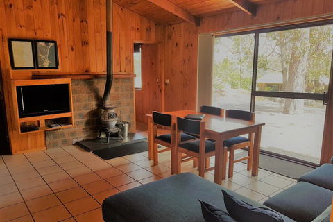 Woodbine Park Eco Cabins - Sunshine Coast Guide 5