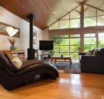 Romantic Treehouse Getaway - Sunshine Coast Guide