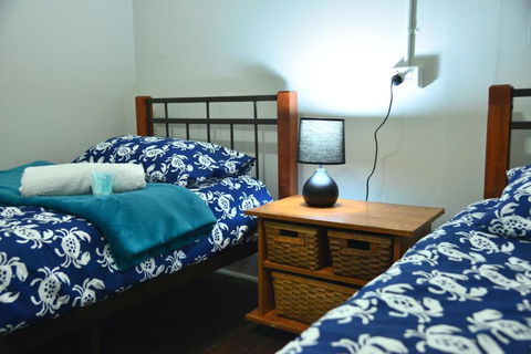 Geraldton Backpackers - Sunshine Coast Guide 3