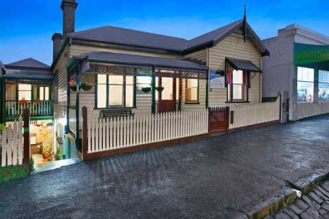 Benambra Bed & Breakfast - Sunshine Coast Guide 4