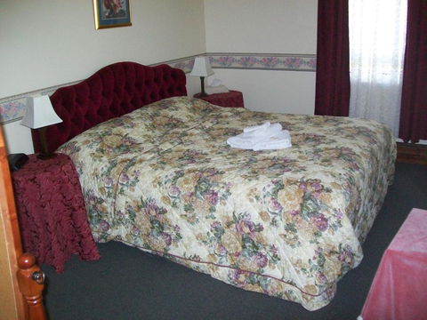 Benambra Bed & Breakfast - Sunshine Coast Guide 2