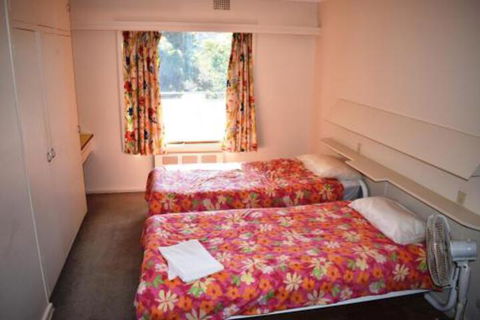 14 Bay Street - Sunshine Coast Guide 0