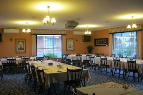 Cardigan Lodge Motel - Sunshine Coast Guide 7