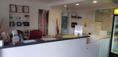 Alexander Motel - Sunshine Coast Guide 2