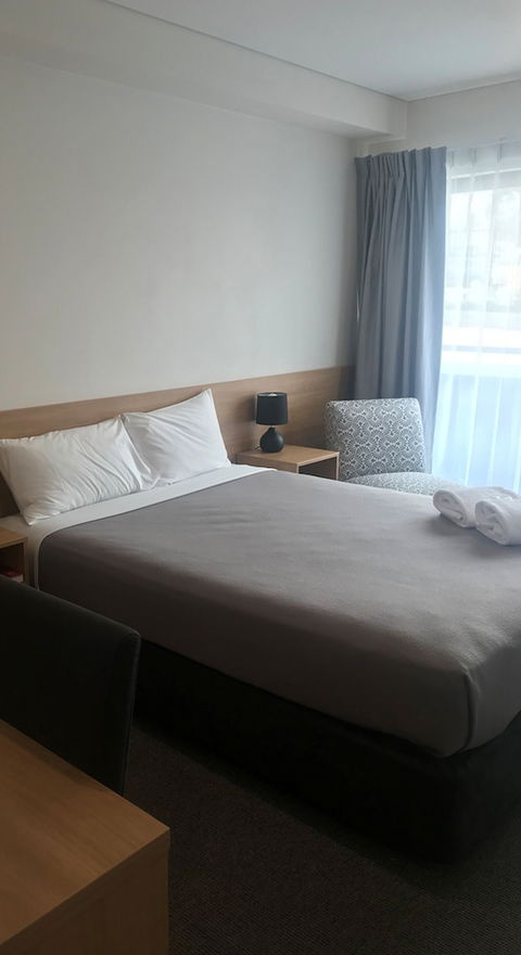 Voyager Motel - Sunshine Coast Guide 0