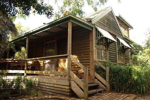 Ti-Tree Village - Sunshine Coast Guide 2