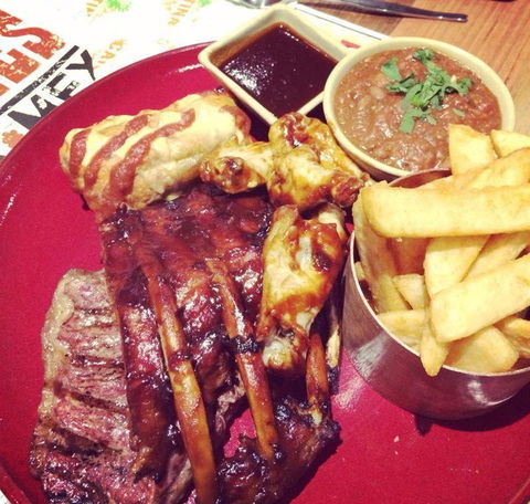 TBones Tex-Mex - Sunshine Coast Guide 1