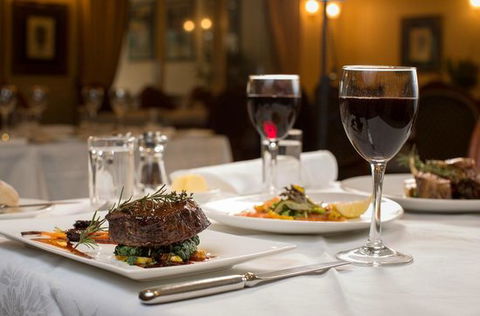 Oliver's Restaurant - Sunshine Coast Guide 0