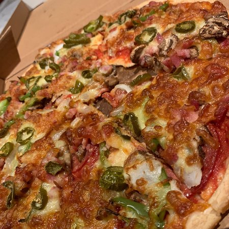 Lorenzo's Cafe & Pizzeria - Sunshine Coast Guide 0