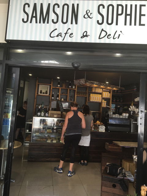 Samson & Sophie Cafe - Sunshine Coast Guide 4