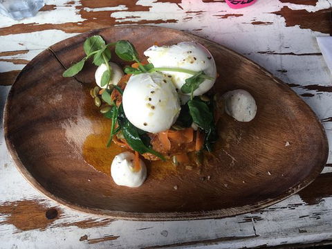 Samson & Sophie Cafe - Sunshine Coast Guide 0