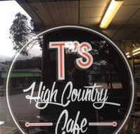 Ts High Country Cafe - Sunshine Coast Guide