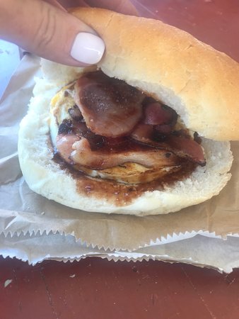 Avenel Cafe - Sunshine Coast Guide 0