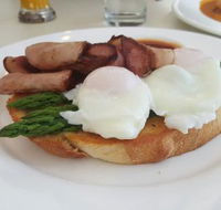 Hughzies Lakeside Brasserie - Sunshine Coast Guide