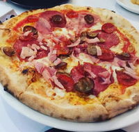 Fillippo's at Moorebank Hotel - Sunshine Coast Guide