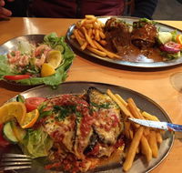 Papadino's Katoomba Pizzeria and Family Restaurant - Sunshine Coast Guide