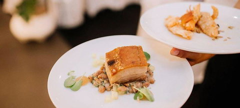 Oskars On Burleigh - Sunshine Coast Guide 1