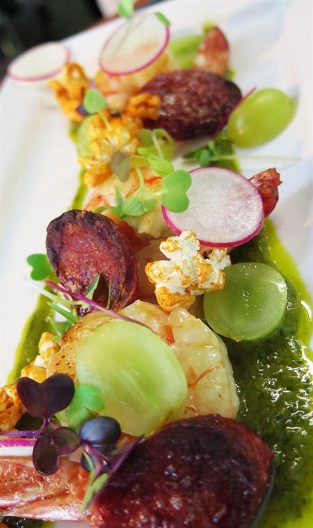 Oskars On Burleigh - Sunshine Coast Guide 4