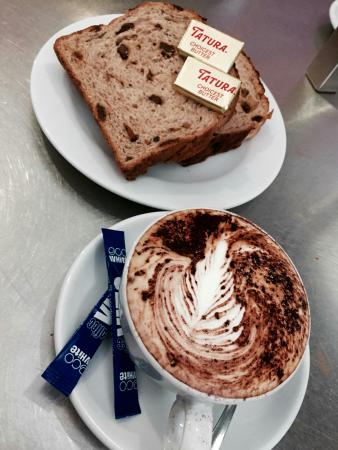 Leeton NSW Sunshine Coast Guide