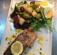 Ollie's - Sunshine Coast Guide