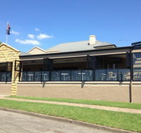 The Junction Inn Hotel - Sunshine Coast Guide
